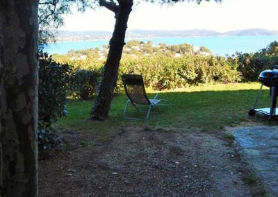 jardin vue mer location t2 vavcances à Cavalaire